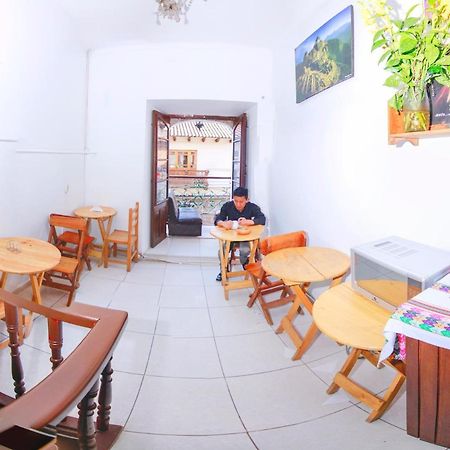 The Grassshopper Plaza De Armas Hostel Cusco Ngoại thất bức ảnh